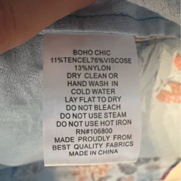 BOHO CHIC Women’s Blue Springtime Floral Blouse 3/4 Sleeves Size Medium - Picture 6 of 7